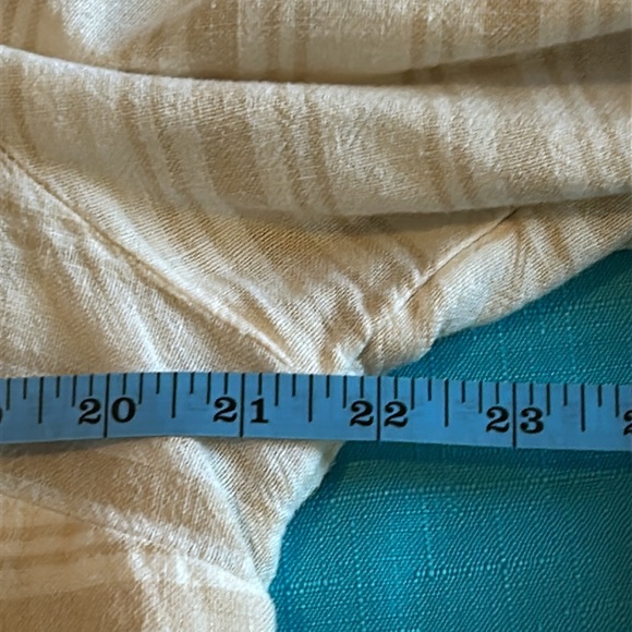 💜3/$30💜 Multicolored bateau neck 3/4 sleeve relaxed blouse - Picture 4 of 5